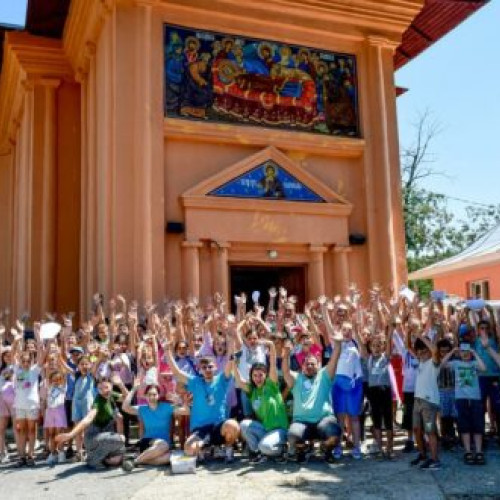 Tabere de vară pentru copii și tineri organizate de Episcopia Hușilor și Asociația &quot;JoyCamps Romania&quot;