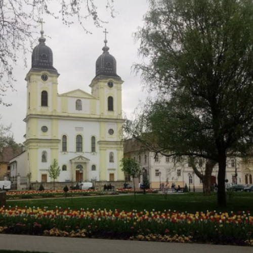 Clopotele bisericilor greco-catolice din Arhieparhia de Alba Iulia vor suna zilnic pentru Papa Francisc