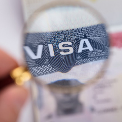 Anularea alegerilor din România, în contextul excluderii din programul Visa Waiver