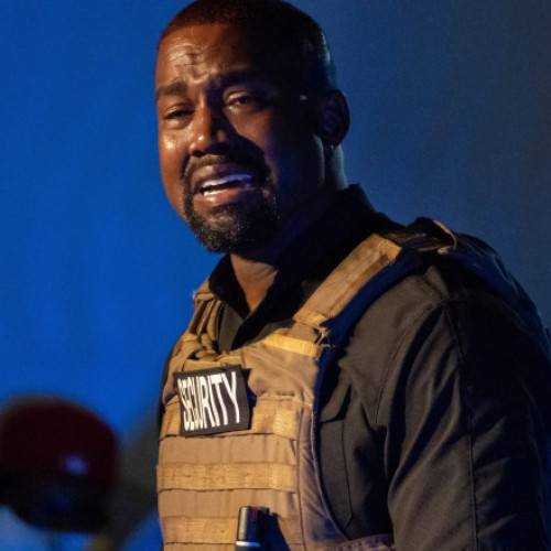 Kanye West, interzis în Australia după ce a lansat o piesă în care îl glorifică pe Hitler. Autoritățile i-au anulat viza