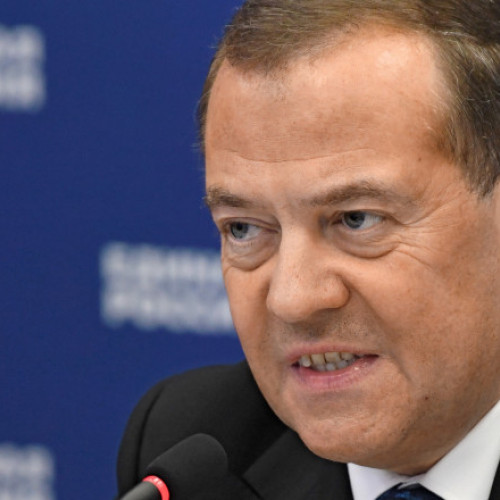 Medvedev îl amenință pe Trump cu „mâna moartă” a Rusiei, după declarațiile liderului de la Casa Albă
