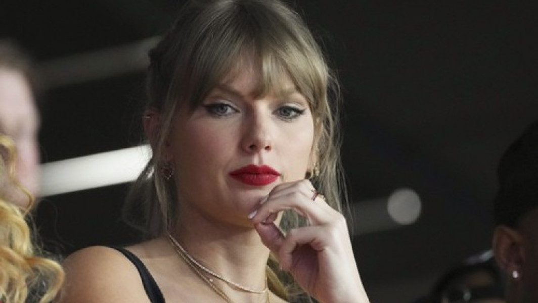 Taylor Swift donează 100.000$ familiei femeii ucise la paradă Kansas City Chiefs