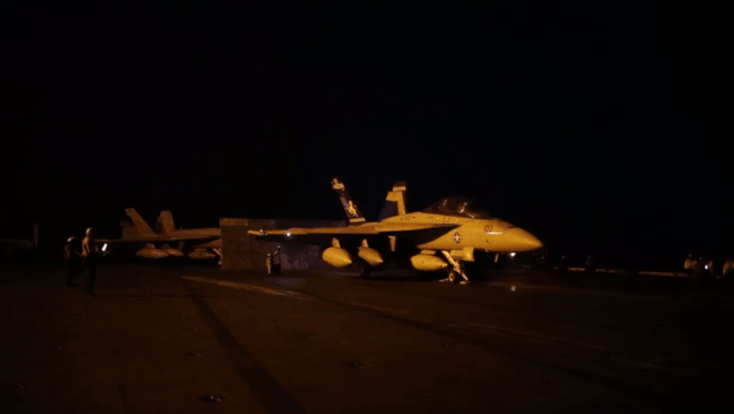 Armata Americană Distrug Drone Și Rachete Ale Rebelilor Houthi Din Yemen, Nave Comerciale Din Marea Roșie Risca Să Fie Atacate