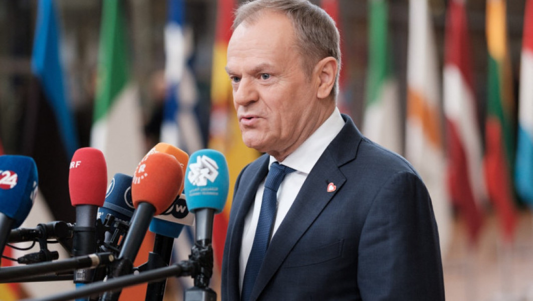 Occidentul trebuie să se trezească: Tusk avertizează după discursul lui Putin