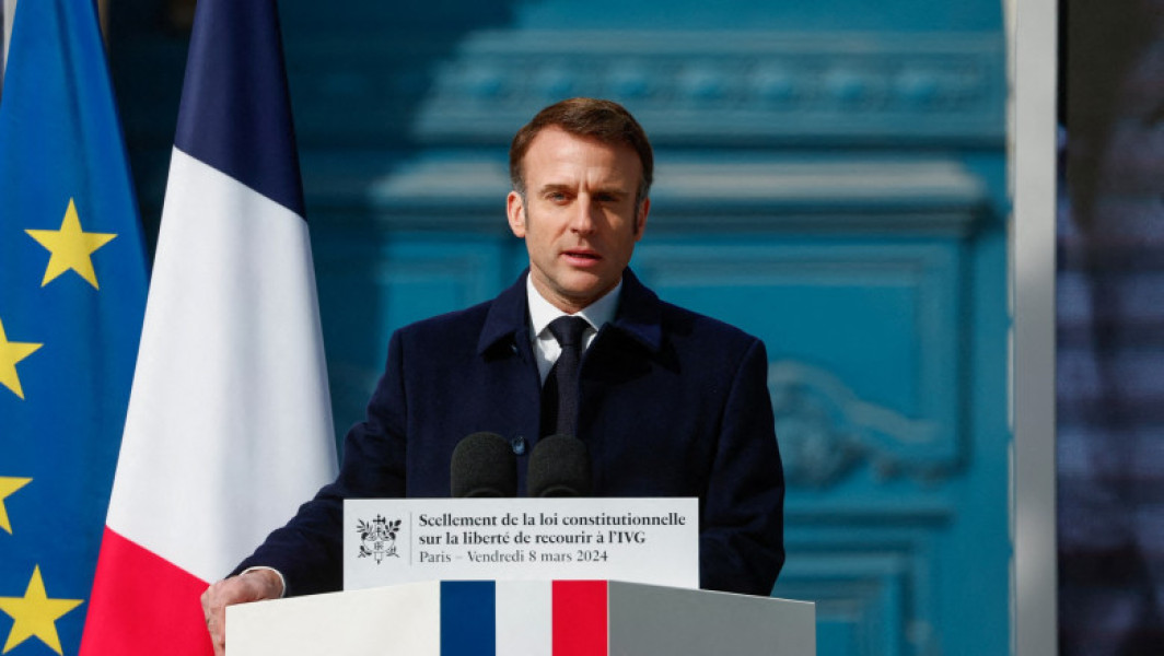 Macron: "Vrem garantarea dreptului la avort în Carta UE