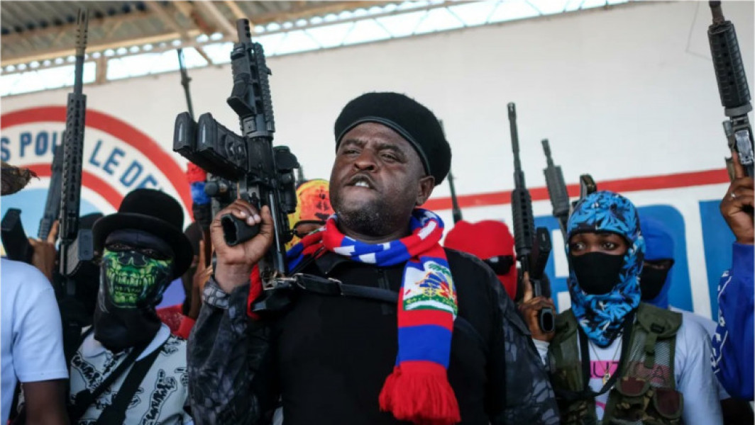 Diplomații UE părăsesc Haiti în timp ce violențele îi asaltează pe cetățeni. Grupuri criminale controlează capitala