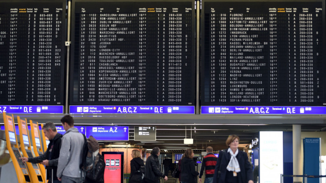 Avertisment de călătorie pentru Germania: Greva la aeroportul din Frankfurt și proteste planificate la Munchen. Mii de curse anulate, zeci de mii de pasageri afectați.