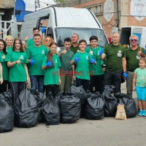 40 de membri Forței Drepte Vaslui au susținut „Campania de Curățenie Națională” în Bârlad și Vaslui